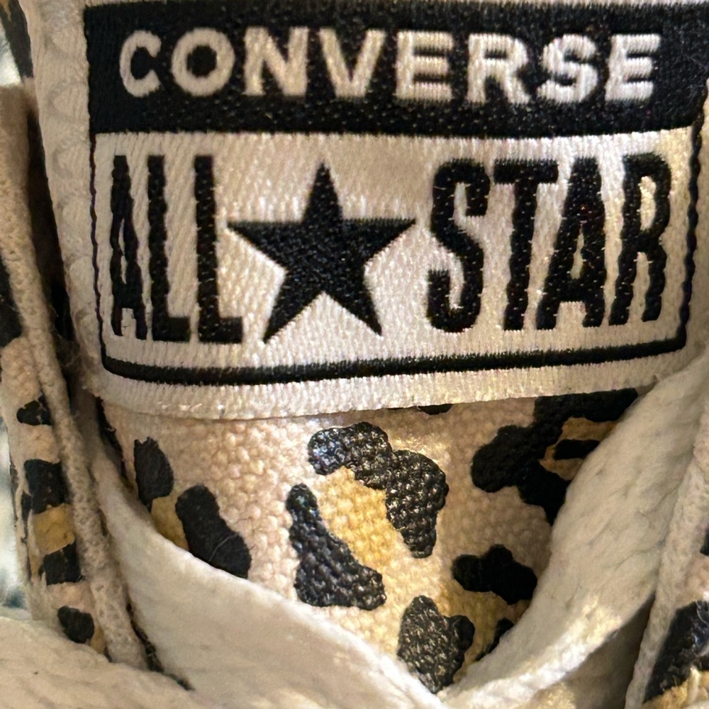 Converse Women's
Chuck Taylor All Star Leopard Print Low Top Sneakers Unisex - Picture 9 of 13